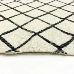 Räsymatto - Agadir (musta/valkoinen) -Pyöreät Matot Myymälä img 4711