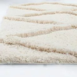 Ryijymatot - Tavira (offwhite) 7 Ryijymatot - Tavira (offwhite) -Pyöreät Matot Myymälä n136476b tavira offwhite ryamatta faux fur carpet hochflorteppiche 03copy1.1